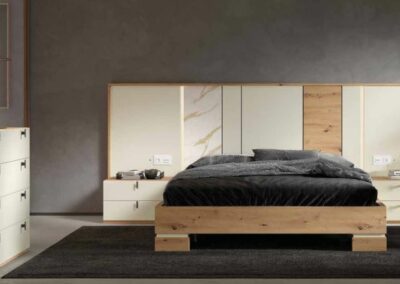 Dormitorio en roble rustic combinado con arena poro y mármol oro. Canapé elevable. Led opcionales. Colores a elegir.