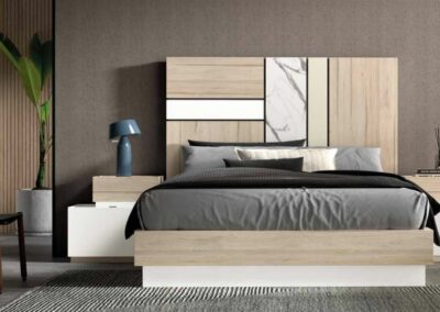 Dormitorio en roble canadá combinado con blanco poro, arena poro, mármol gris y grafito poro. Mesitas apilables y bancada bicolor. Colores opcionales.