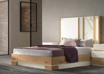Dormitorio en roble rustic combinado con blanco poro, arena poro y mármol oro. Mesitas apilables y canapé elevable. Colores a elegir. Led opcionales.