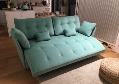 Parecía imposible crear una nueva tipología de sofá cama, pero parece que lo hemos conseguido. Indy se alza así como una novedad mundial.