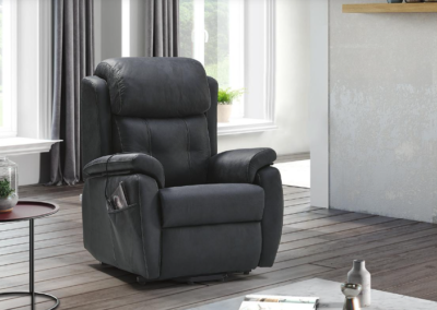 Acogedor es como definiríamos a este sillón, que te sorprenderá por su comodidad y versatilidad. Mecanismos Palanca, motorizado o elevador.