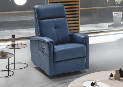 El sillón Mina está disponible en tres tipos de mecanismos, manual, motorizado y elevador para hacerte la vida más cómoda y placentera.